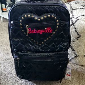 Betseyville Quilted Heart Luggage